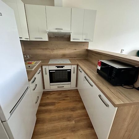 Entrez Radnica Apartment Kosice Bagian luar foto