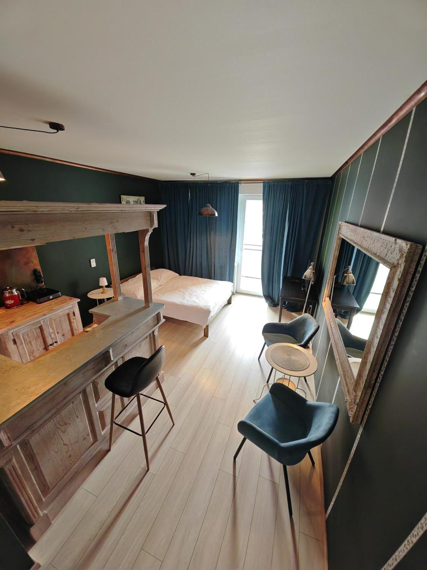 Entrez Radnica Apartment Kosice Bagian luar foto