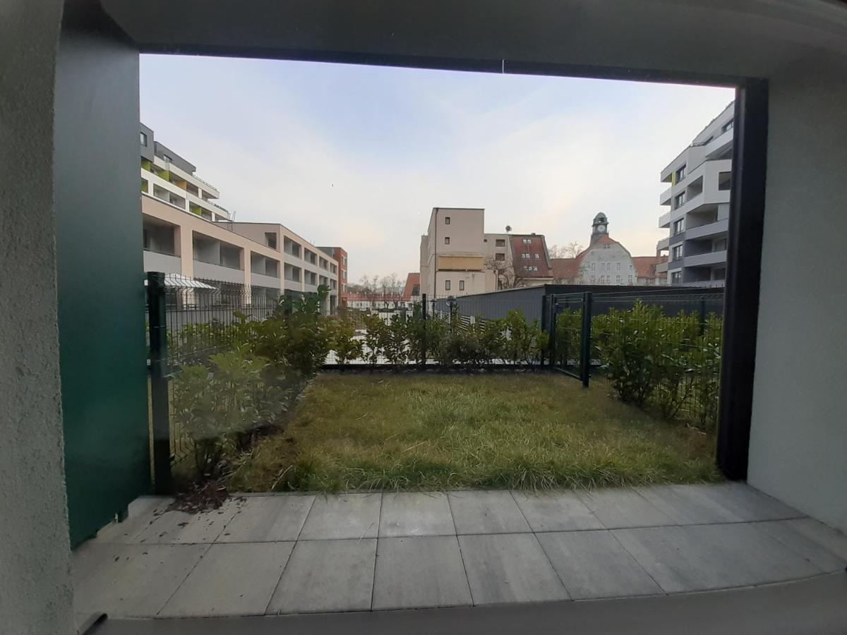 Entrez Radnica Apartment Kosice Bagian luar foto