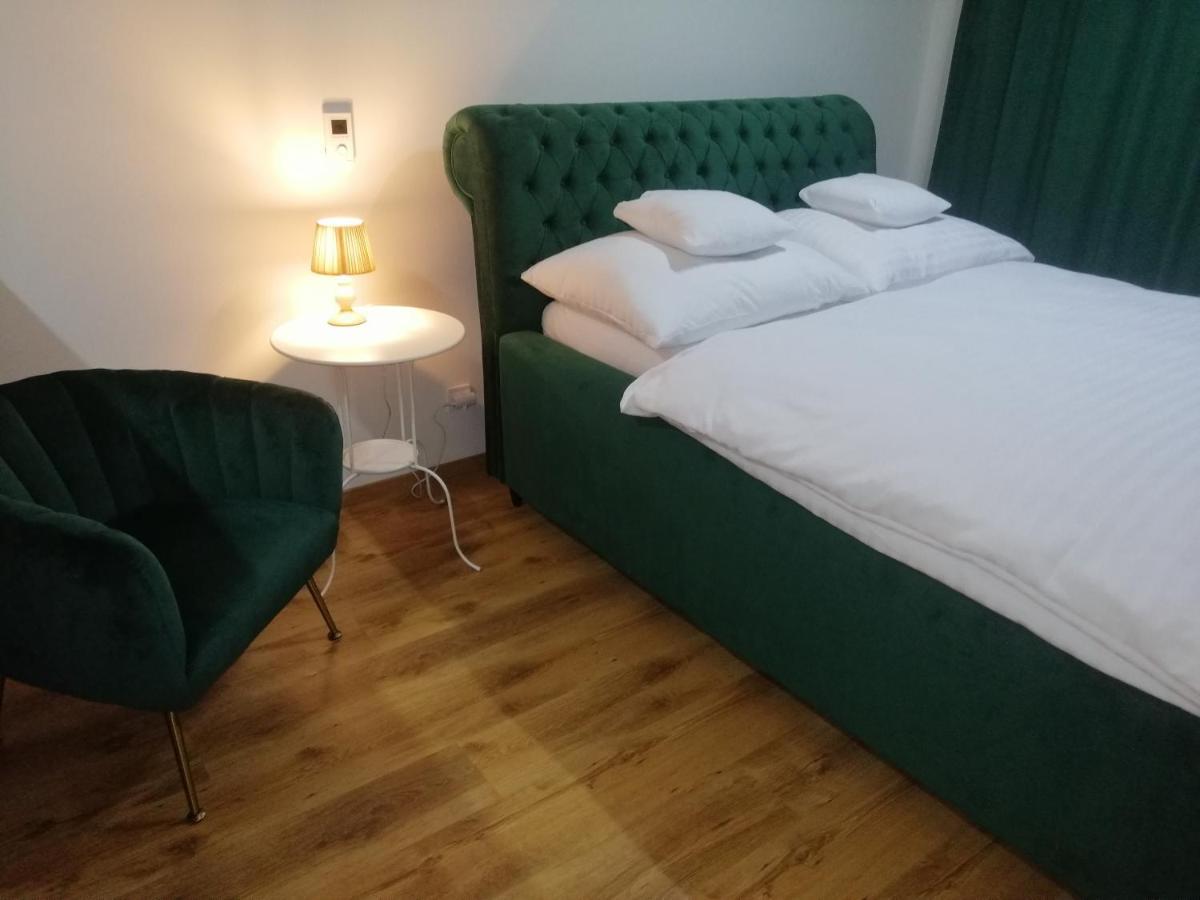 Entrez Radnica Apartment Kosice Bagian luar foto